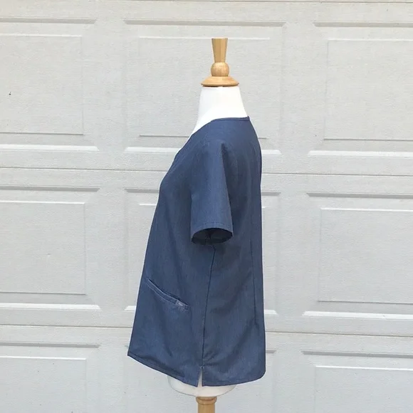 Figs Technical Collection Denim Blue Casma Scrub Top Size Medium - Picture 4 of 7